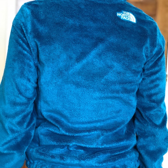 North Face fuzzy blue coat - Picture 3 of 3